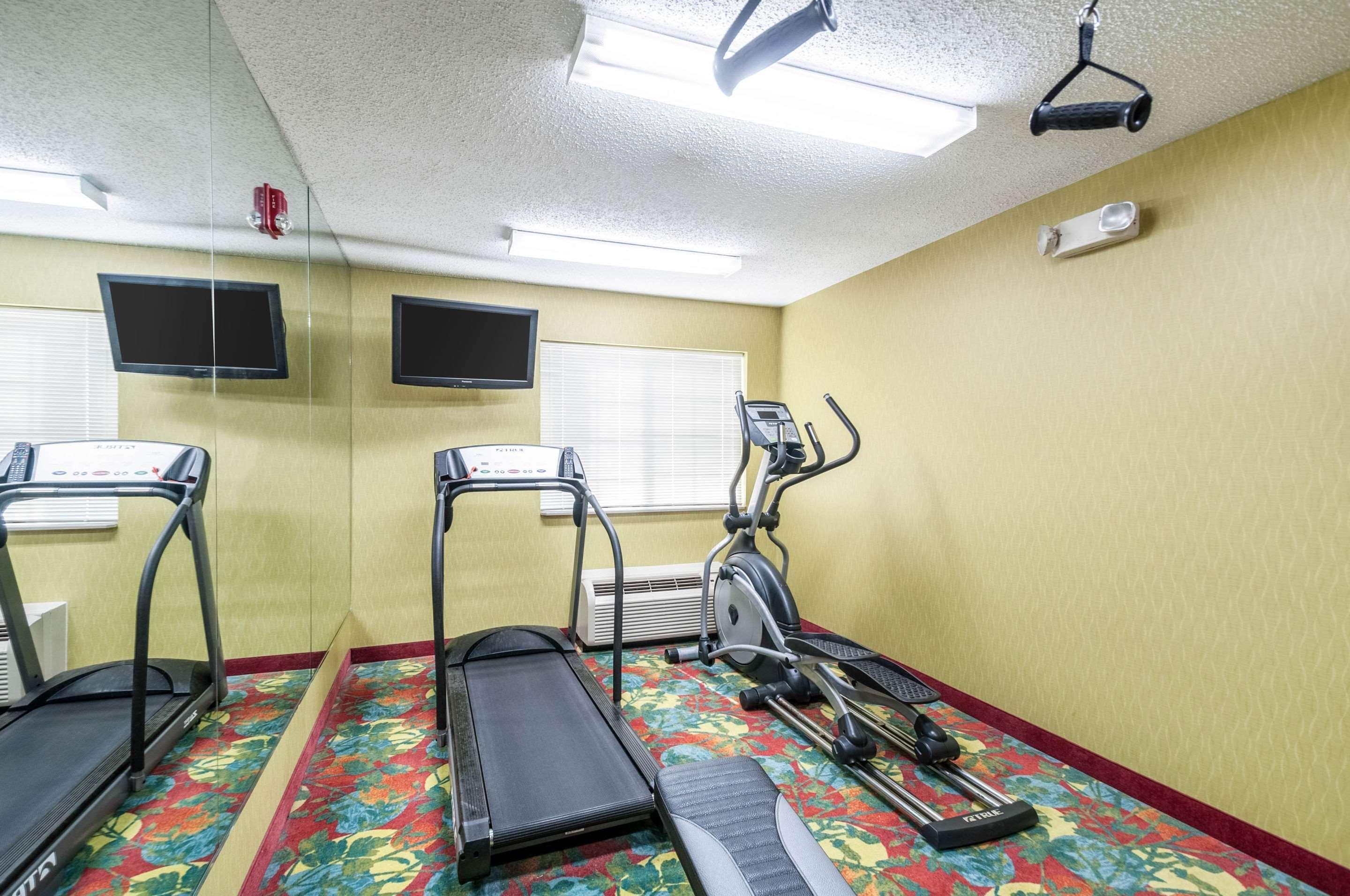 Mainstay Suites Frederick Bagian luar foto
