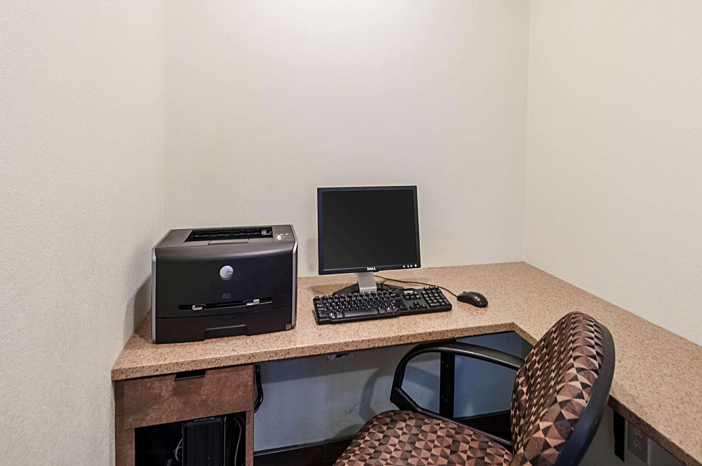 Mainstay Suites Frederick Bagian luar foto