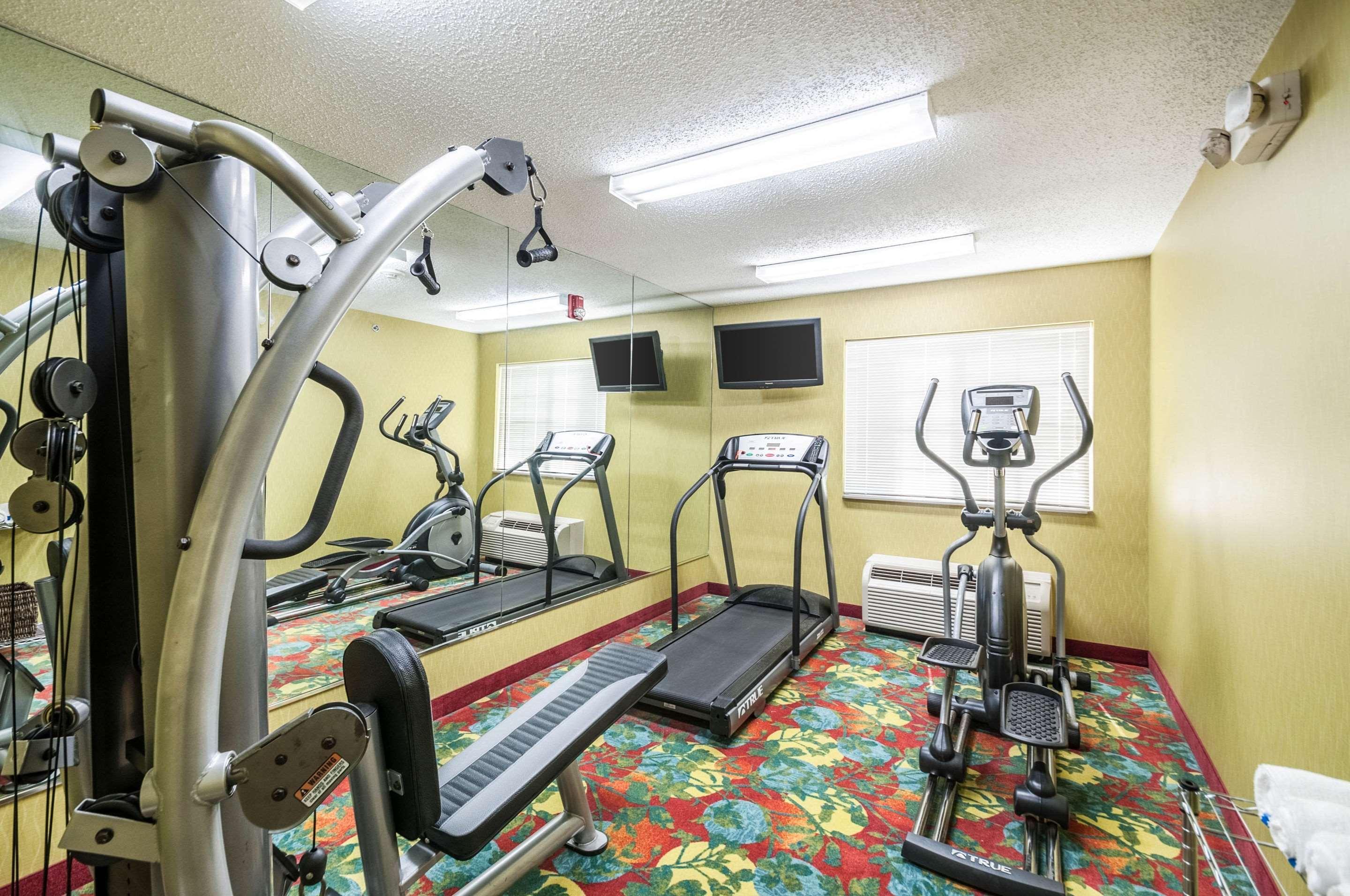 Mainstay Suites Frederick Bagian luar foto